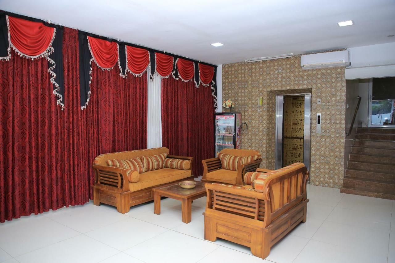 Oyo 318 Pillaiyar Inn Jaffna Exterior photo