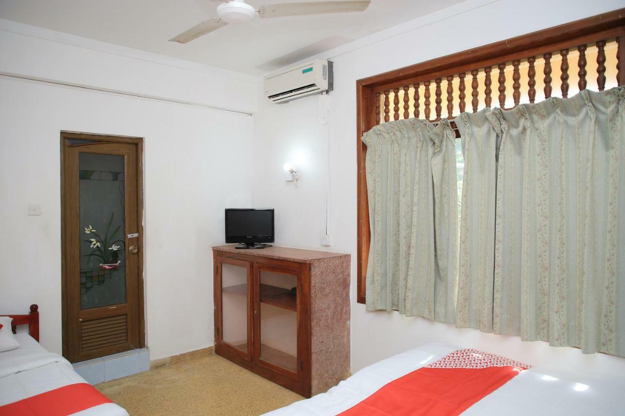 Oyo 318 Pillaiyar Inn Jaffna Exterior photo